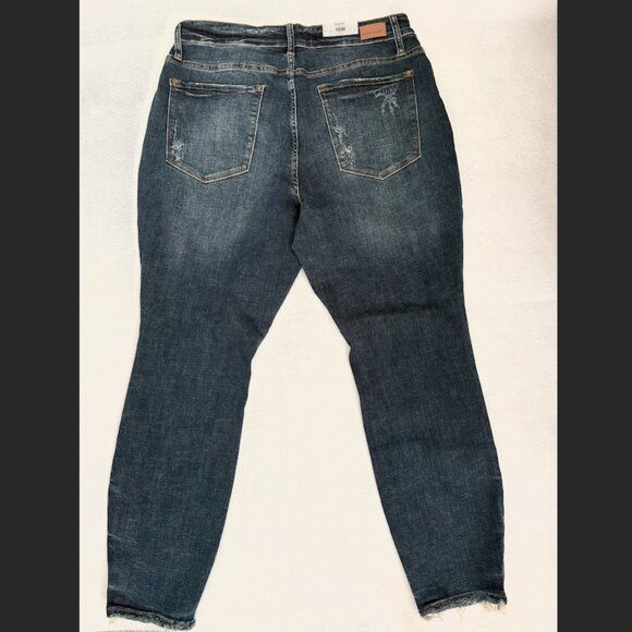 Judy Blue mid-rise relaxed fit distressed dark wash blue jeans 16W - Picture 7 of 7